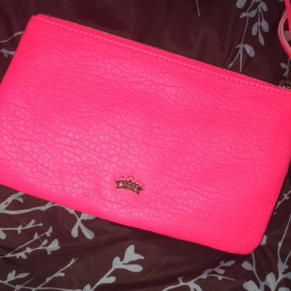 Wristlet - Picture 3 of 7